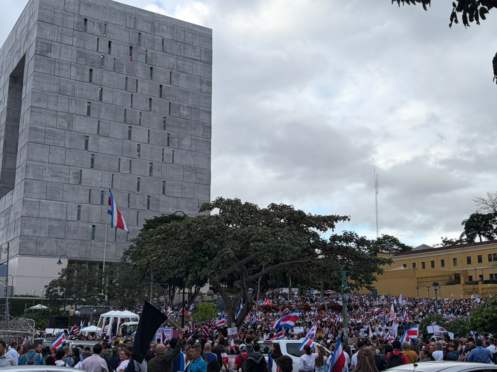 Convocatoria en defensa por la independencia judicial