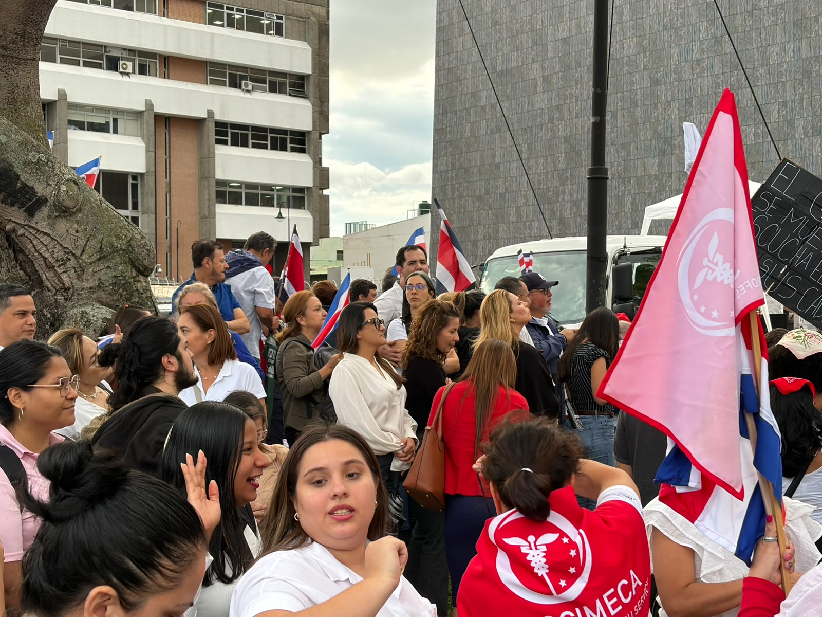 Convocatoria en defensa por la independencia judicial