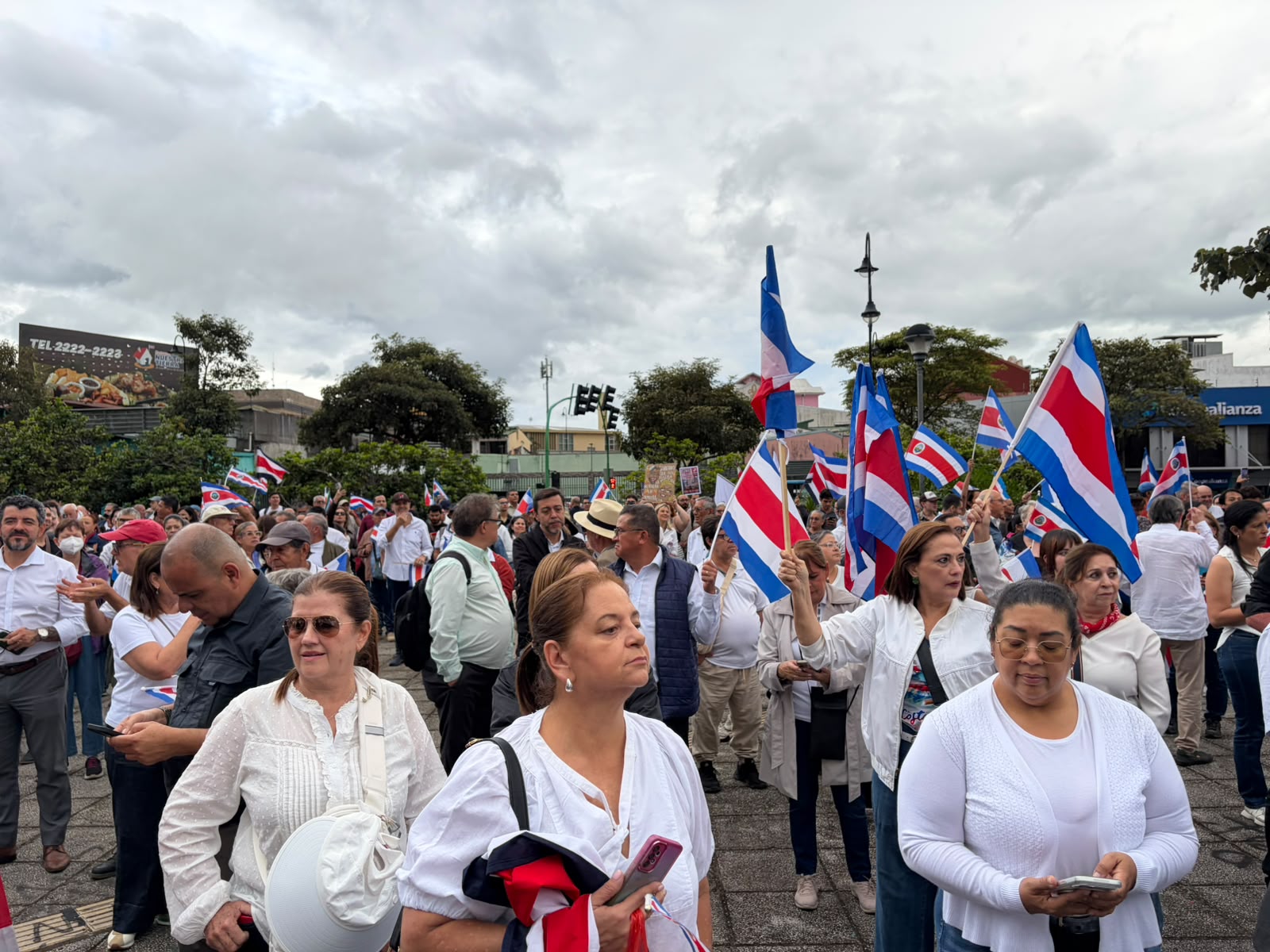 Convocatoria en defensa por la independencia judicial
